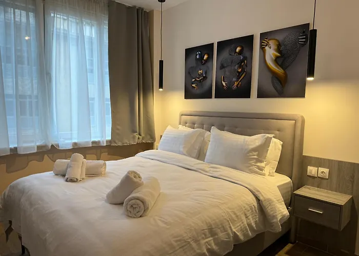 Private Mini Suite-Netflix